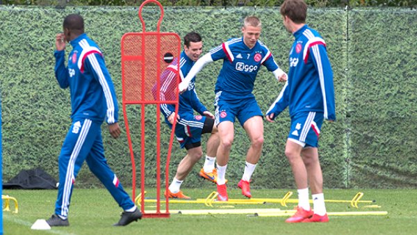 的队友时 的队友时