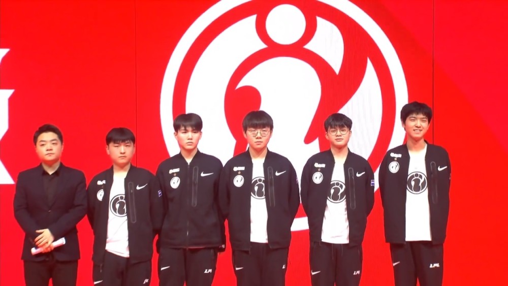 壓力而飽受 壓力而飽受